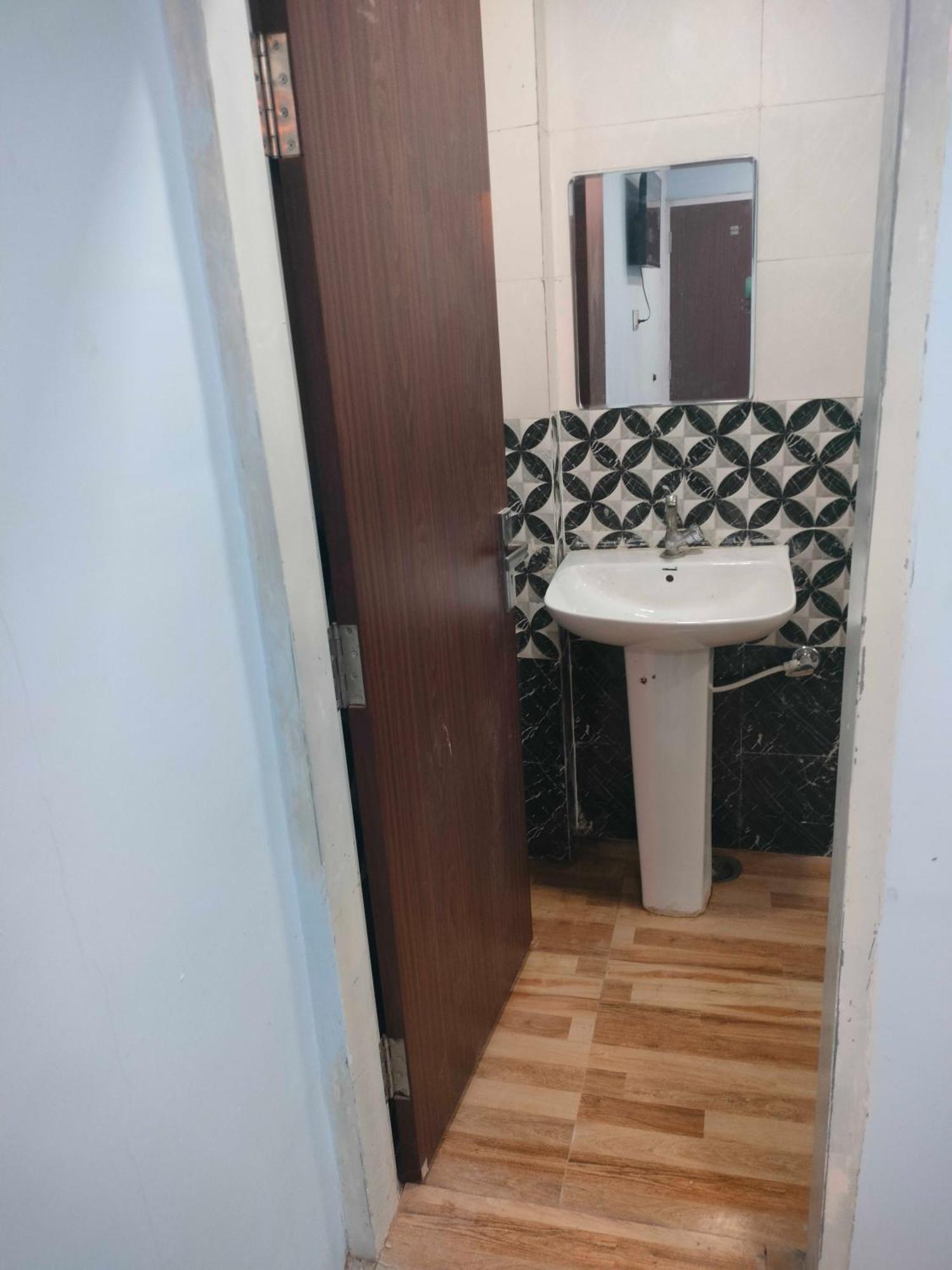 Oyo Palace Hotel Rohtak Zewnętrze zdjęcie